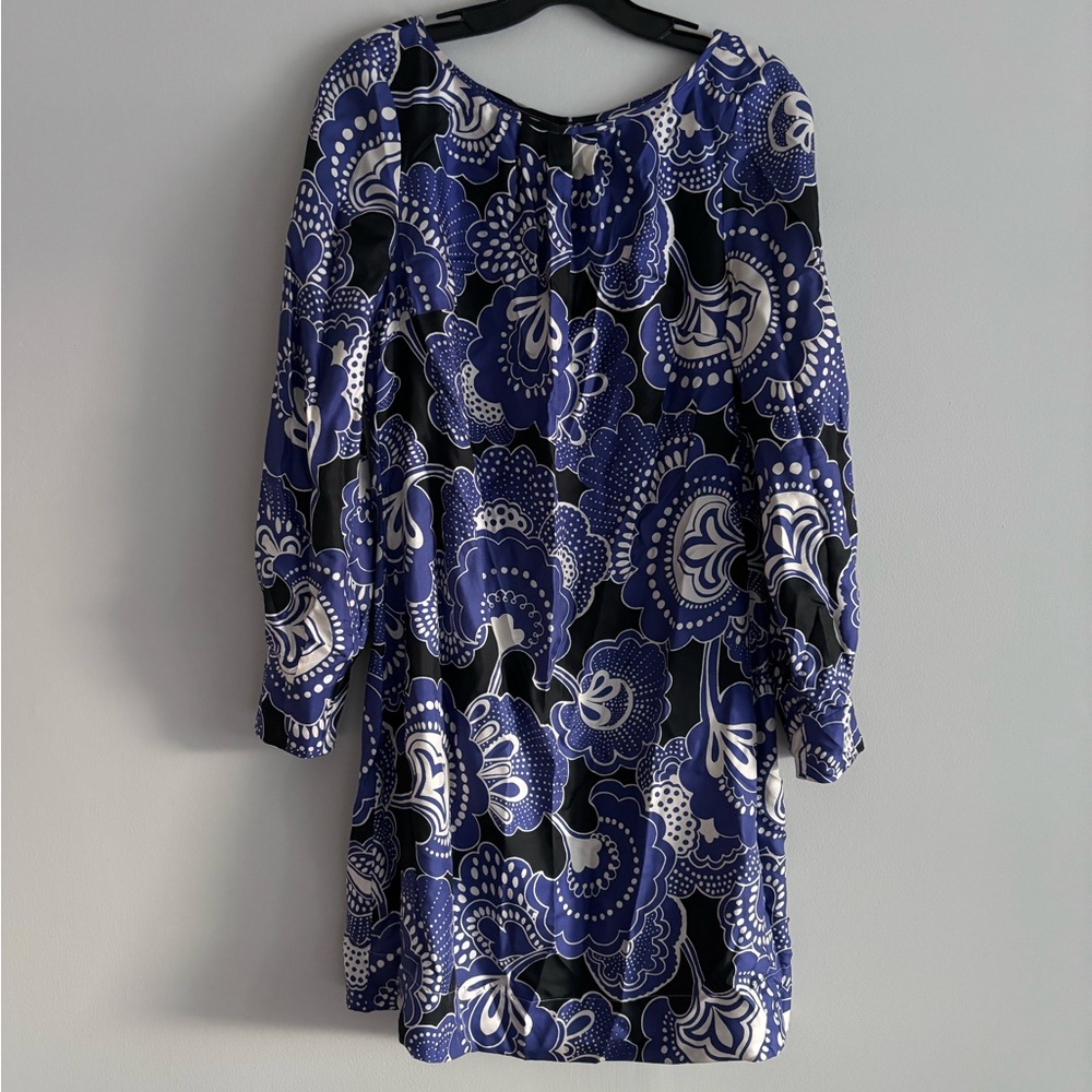 Banana Republic multicolored silk shift dress, size 8 very good condition.